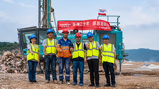 15年3万小时！k1体育
元老级潜孔钻机“雄风”依旧