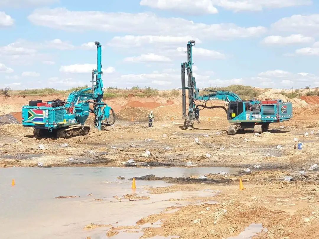 战疫情--k1体育
南非凿岩设备推介会成功举办