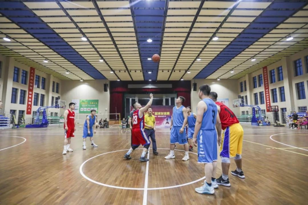 “520” k1体育
以球会友中建五局三公司