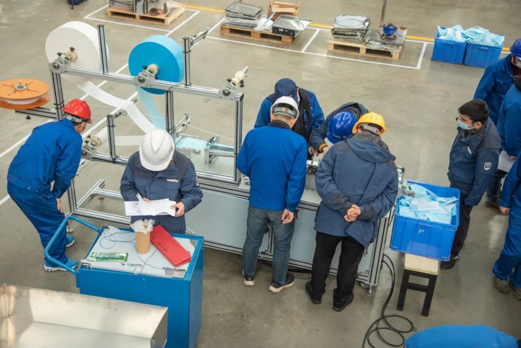 k1体育
首台口罩机交付客户