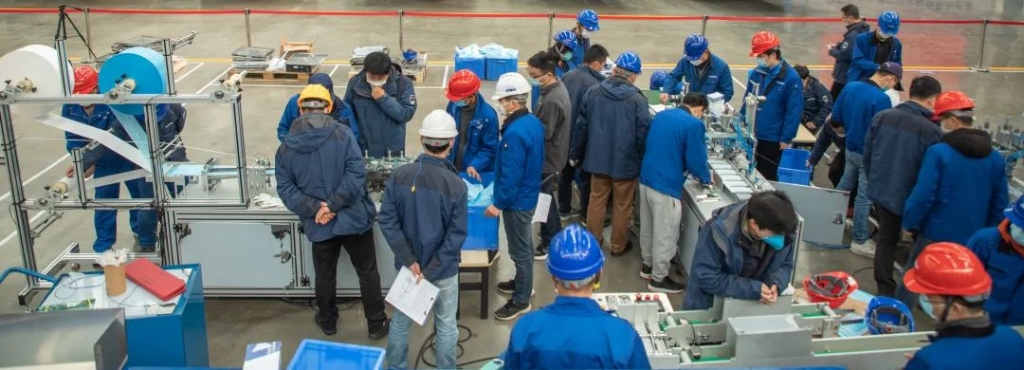 k1体育
首台口罩机交付客户