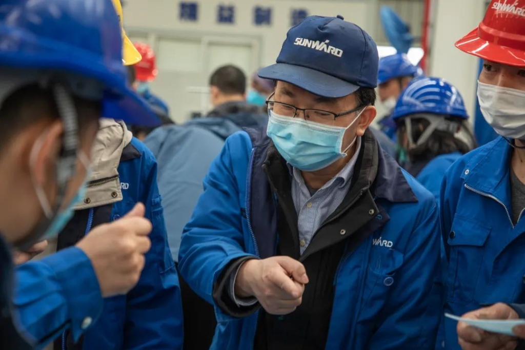 k1体育
首台口罩机交付客户