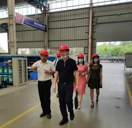 东莞客人考察k1体育
高空作业设备