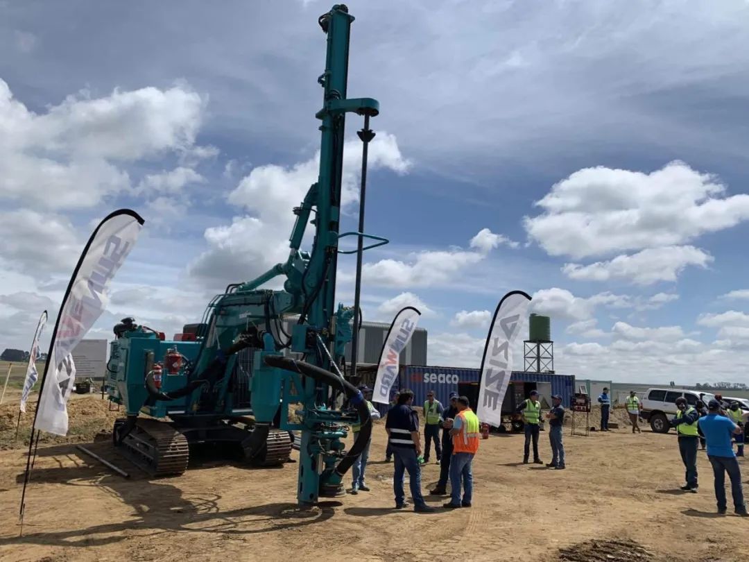 战疫情--k1体育
南非凿岩设备推介会成功举办