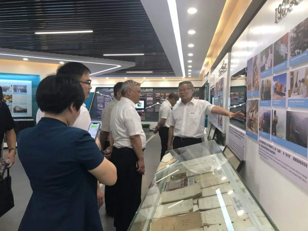 湖南黄金集团董事长黄启富一行考察k1体育
