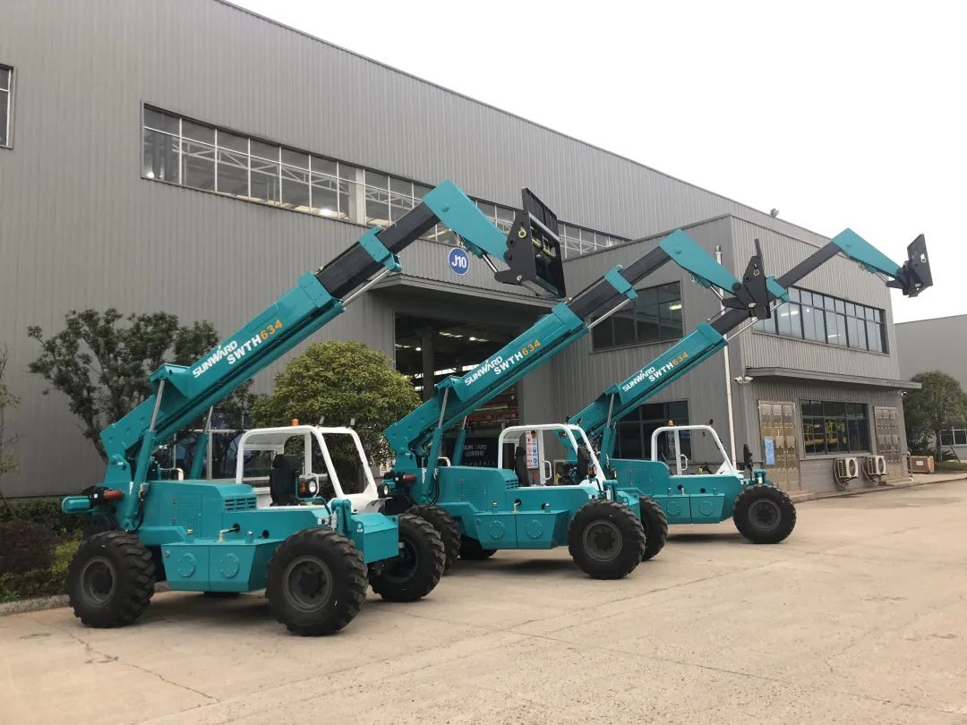 k1体育
新品叉装车批量下线发往美国