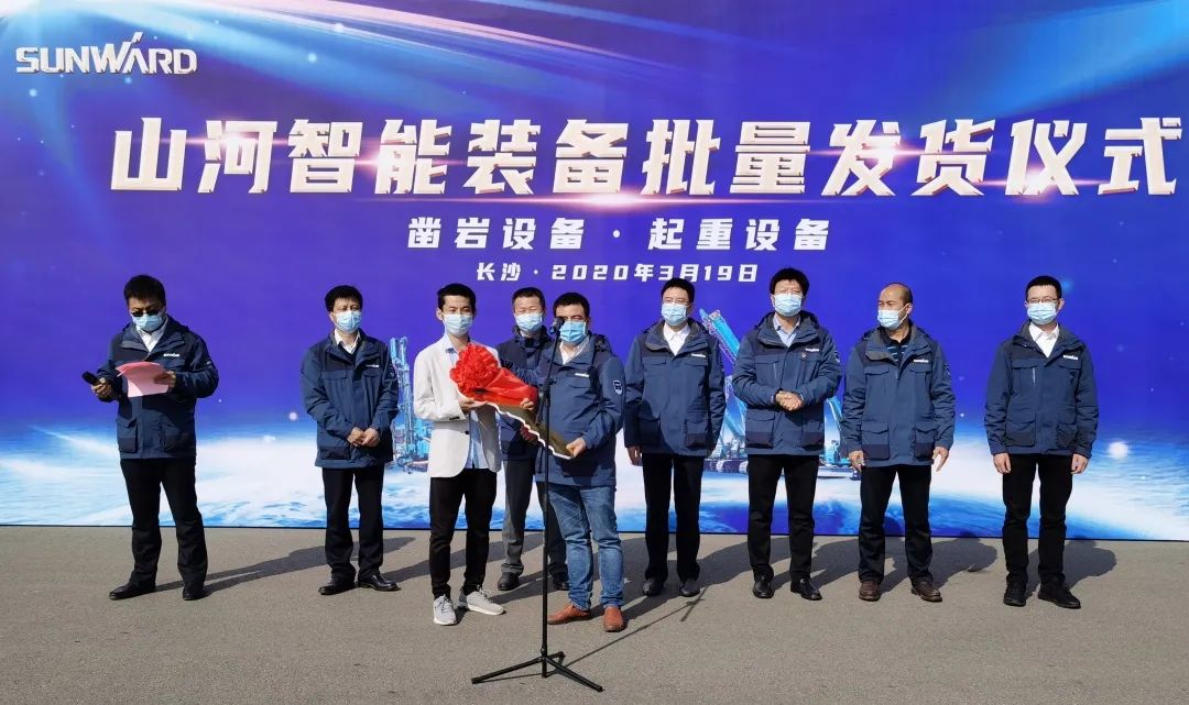 战“疫”捷报频传来！k1体育
凿岩、起重设备批量发车