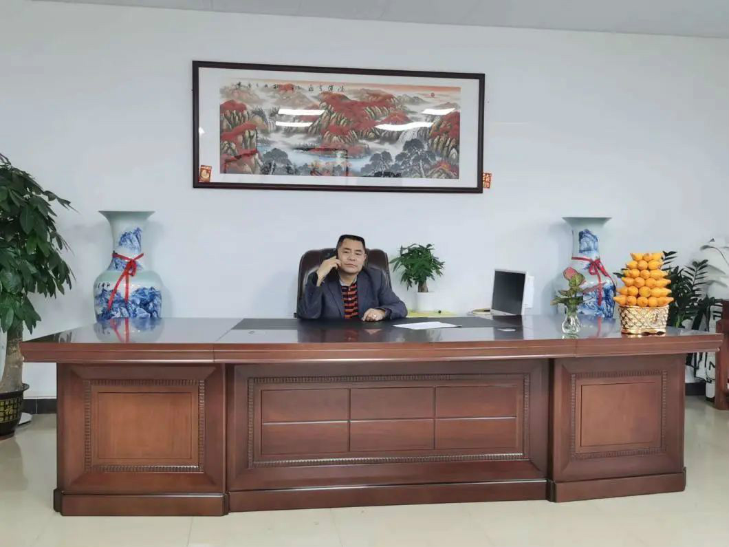 从事基础施工32年的老行家为k1体育
旋挖钻机代言