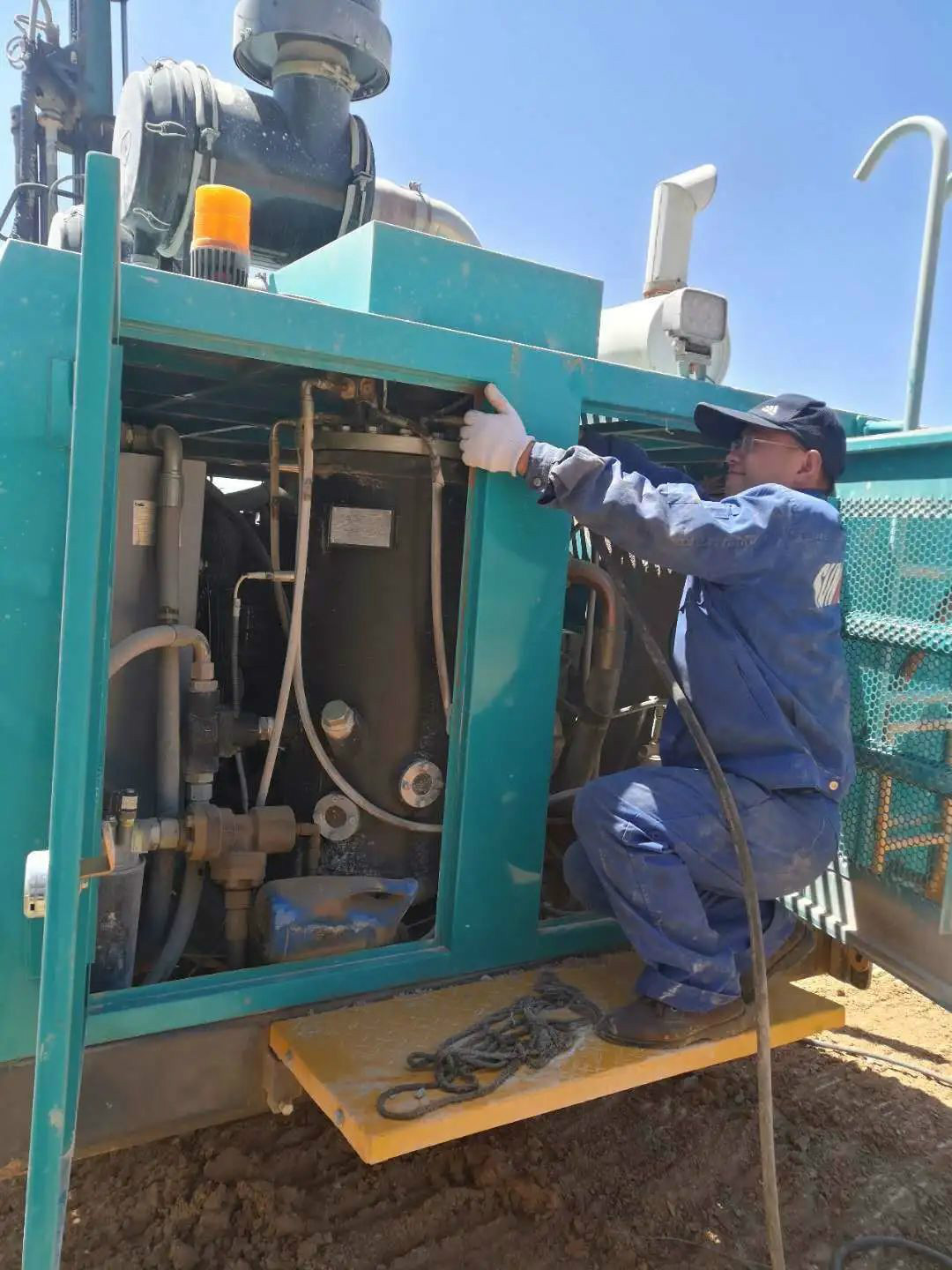 凿岩服务见缝插针 山河关爱无微不至——k1体育
凿岩设备服务万里行活动走进甘肃平凉