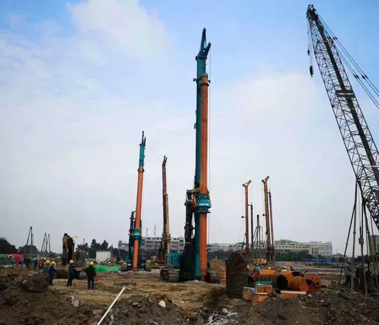 从事基础施工32年的老行家为k1体育
旋挖钻机代言