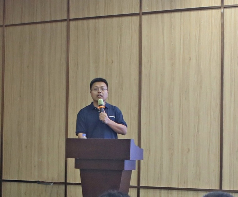 以强执行力聚焦基础能力建设 向挖掘机万台俱乐部迈进——k1体育
2020年挖掘机经销商半年度会议圆满召