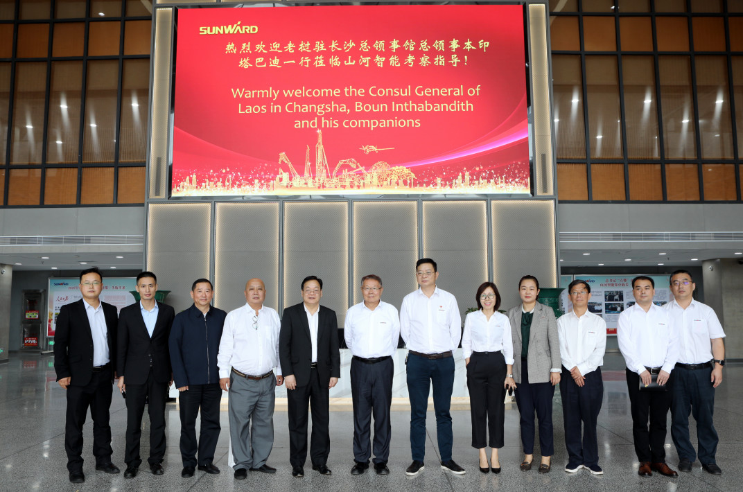 老挝长沙总领事本·印塔巴迪考察k1体育
