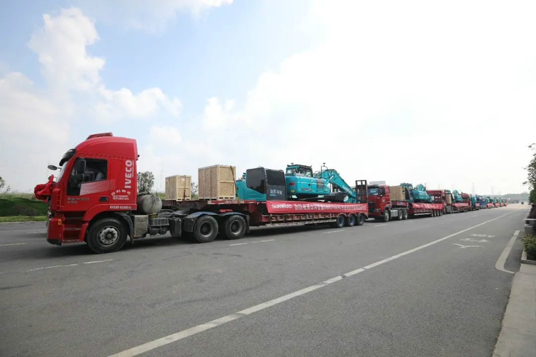 k1体育
智能遥控挖掘机全国批量首发