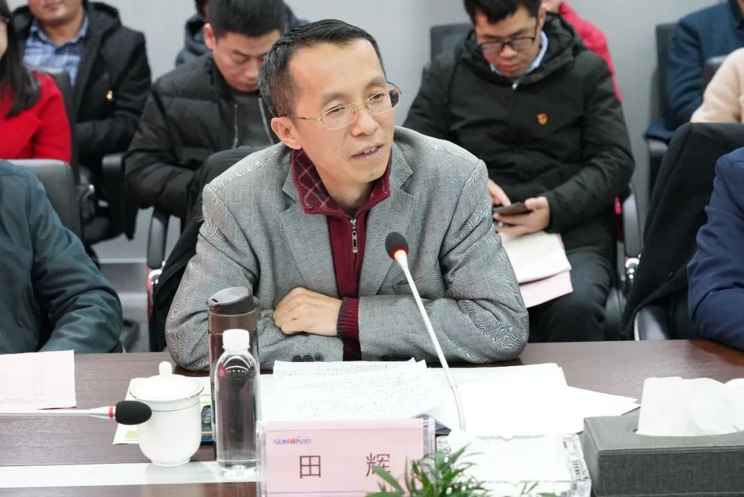 省工信厅青年干部理论学习走进k1体育
