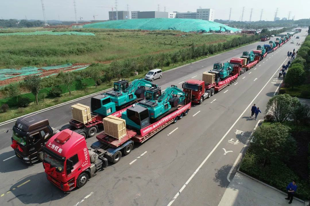 k1体育
智能遥控挖掘机全国批量首发