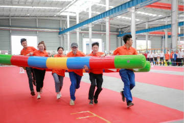 k1体育
举办21周年庆祝表彰会暨趣味运动会