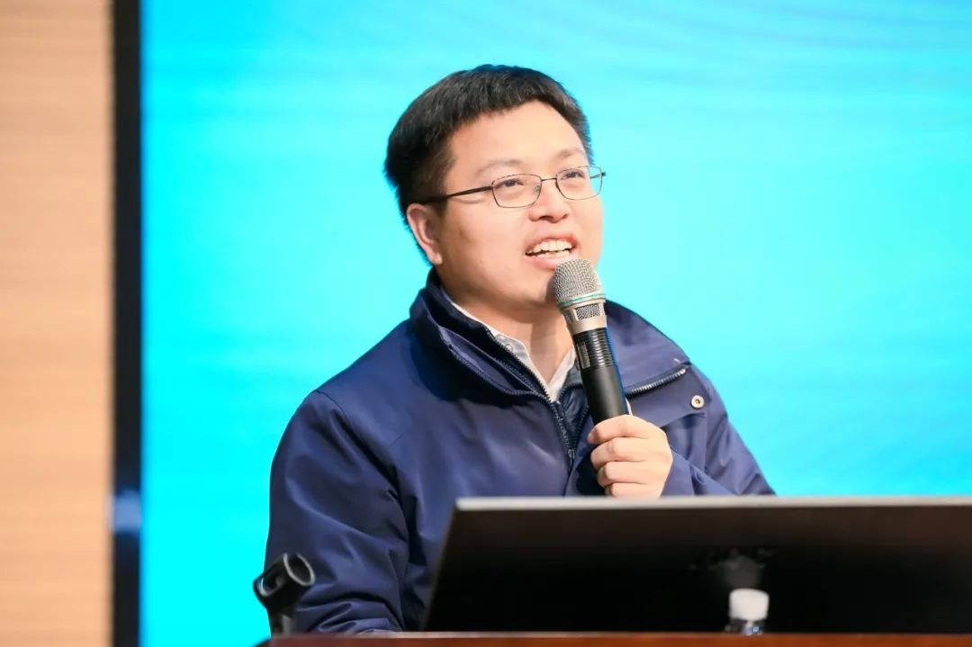 大国重器 壮哉山河！机友会微挖用户k1体育
体验日