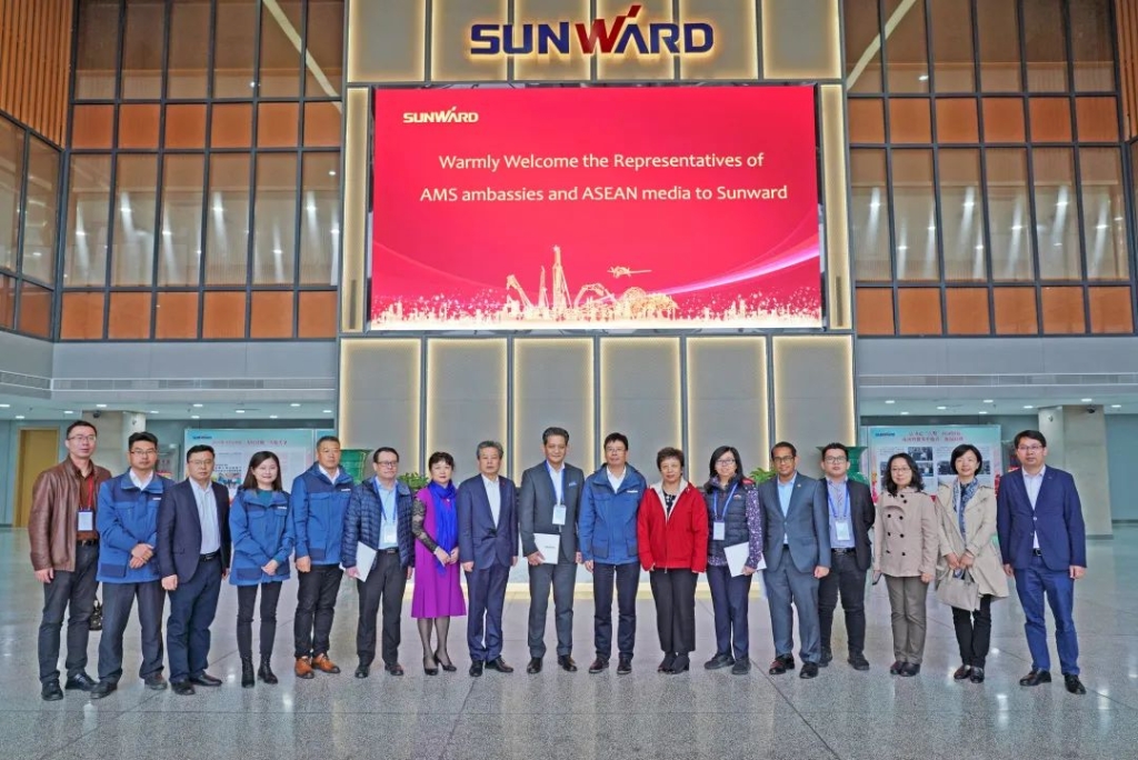 东盟联合参访团考察k1体育
