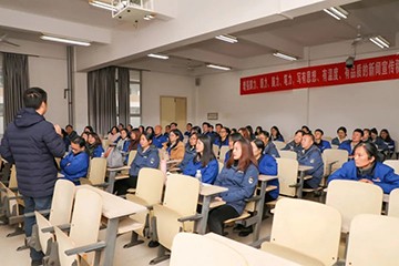 k1体育
通讯员培训在湖南大众传媒学院举行