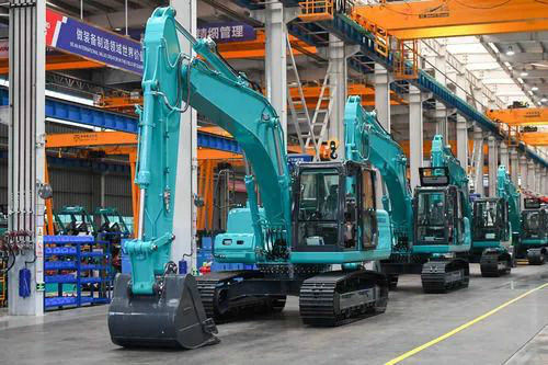 “智慧工厂”引领“生产节拍”——走进k1体育
一探究竟