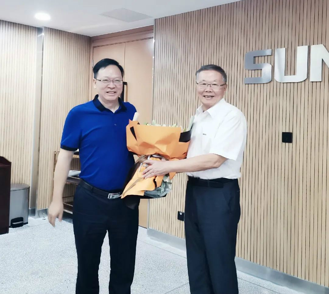 中南大学机电工程学院肖来荣书记到访k1体育
