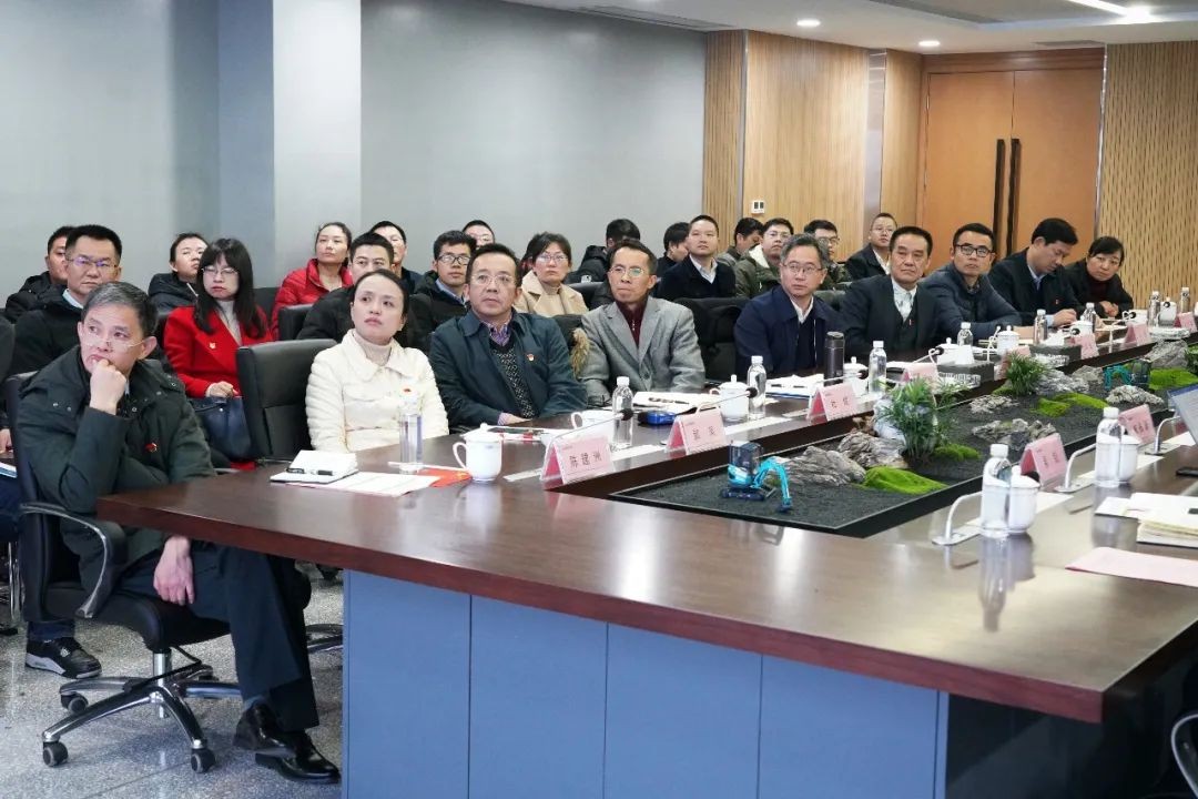 省工信厅青年干部理论学习走进k1体育
