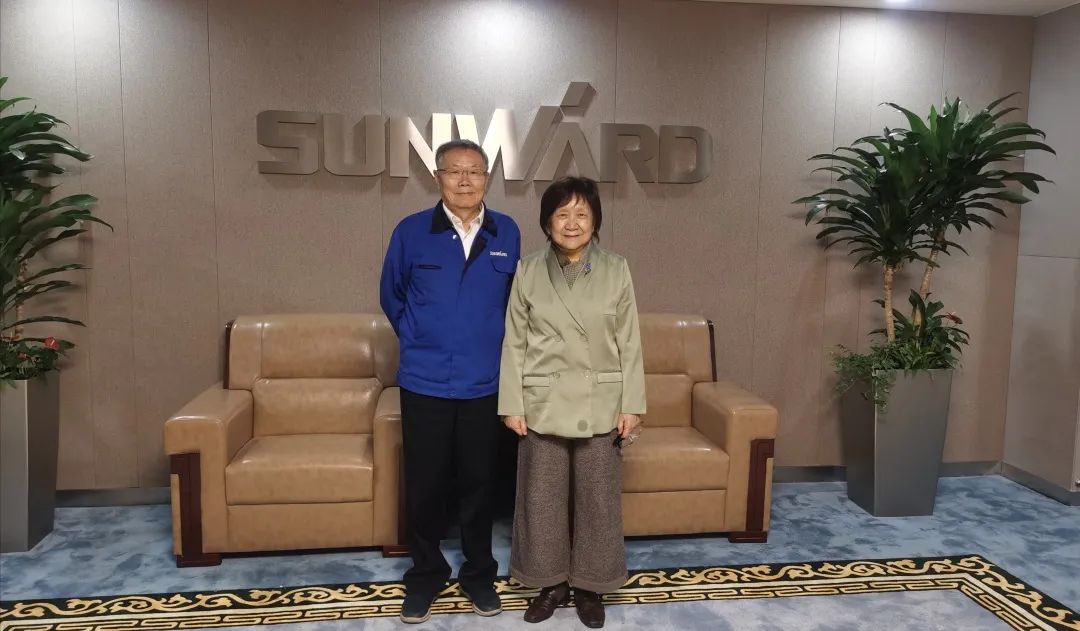 卢光琇k1体育
讲座