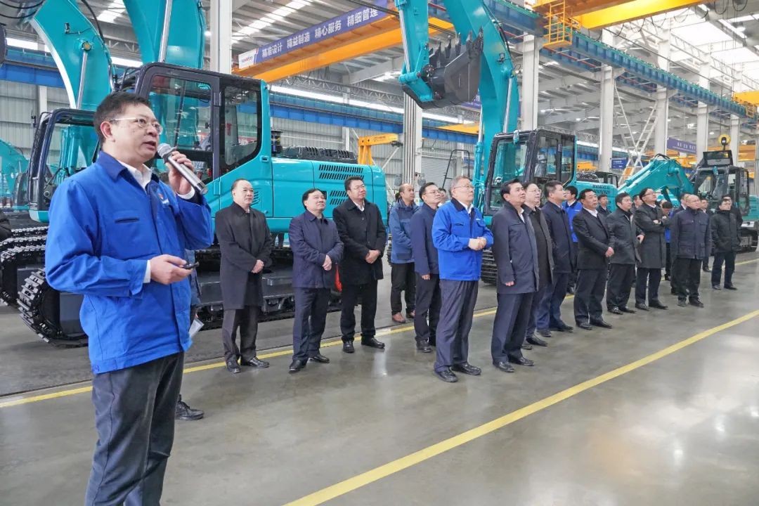 中国民航局局长冯正霖一行到k1体育
调研指导