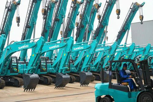 “智慧工厂”引领“生产节拍”——走进k1体育
一探究竟