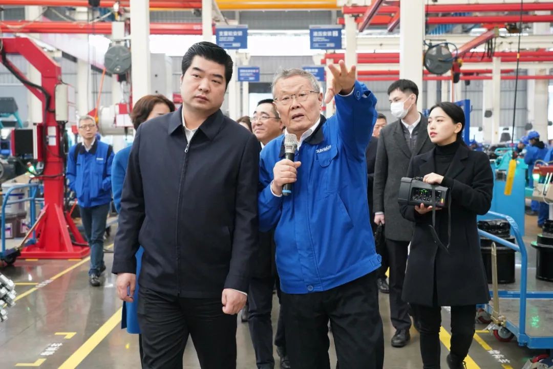 湘江集团党委书记张利刚率队考察k1体育
