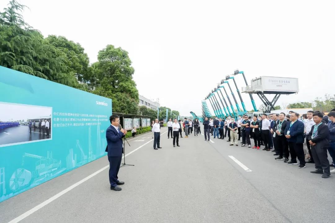 “爆品”出击！k1体育
客户交流会签约超8亿元