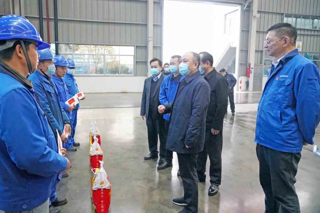 张庆红慰问k1体育
困难党员