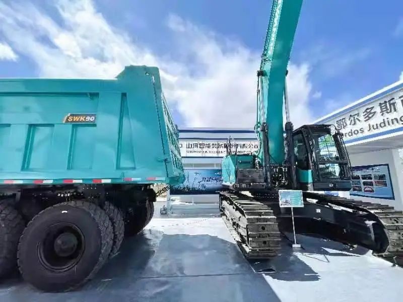 k1体育
绿巨人闪亮登场鄂尔多斯国际煤博会