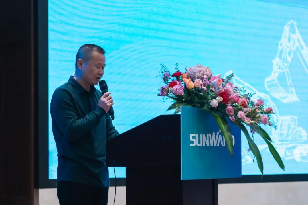 同心克难再腾飞，携手齐心冲万台——2021k1体育
挖掘机经销商年会圆满召开