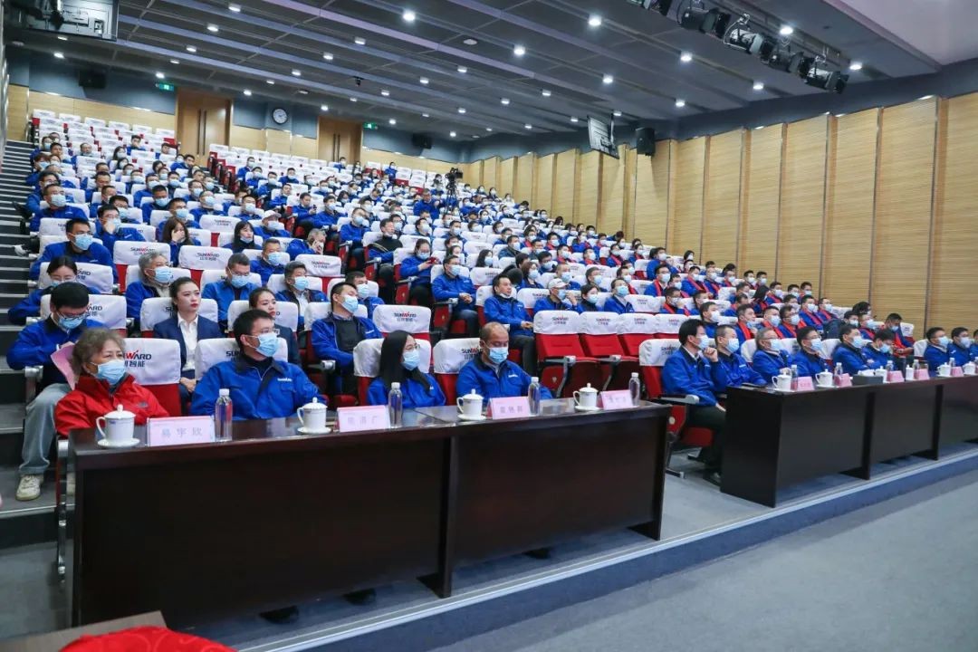 凝心聚力 勇攀高峰 | k1体育
2020营销颁奖盛典隆重举行