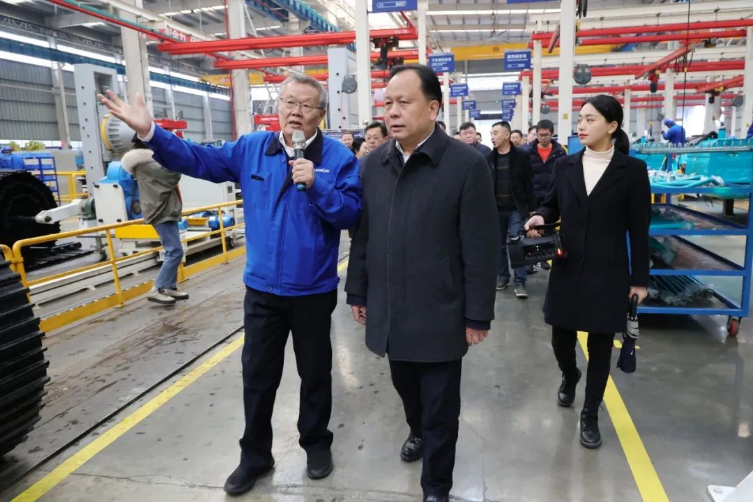 周农在k1体育
调研时强调：企业工会要大力培养劳模和工匠