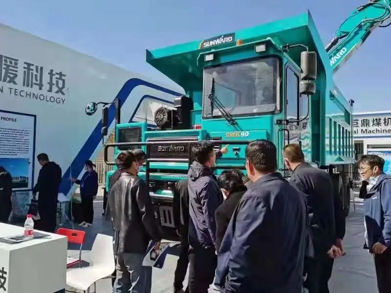 k1体育
绿巨人闪亮登场鄂尔多斯国际煤博会