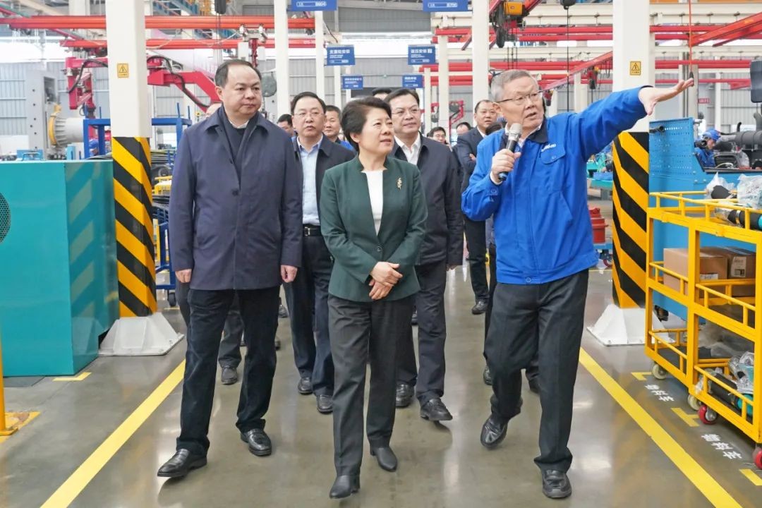 吴桂英调研k1体育
