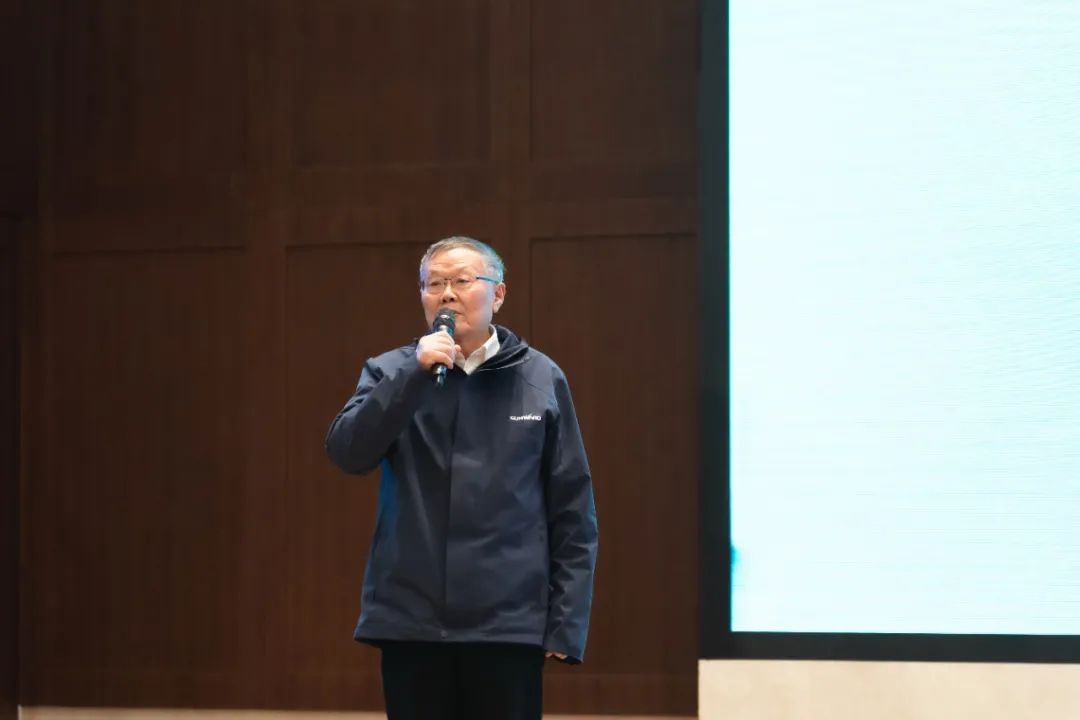 同心克难再腾飞，携手齐心冲万台——2021k1体育
挖掘机经销商年会圆满召开