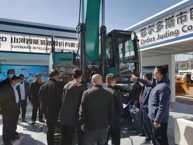 k1体育
绿巨人闪亮登场鄂尔多斯国际煤博会