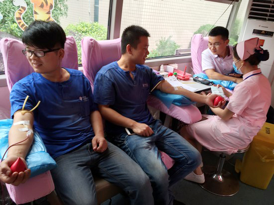 血液连接你我大爱感动星城——记k1体育
2016年夏季无偿献血活动