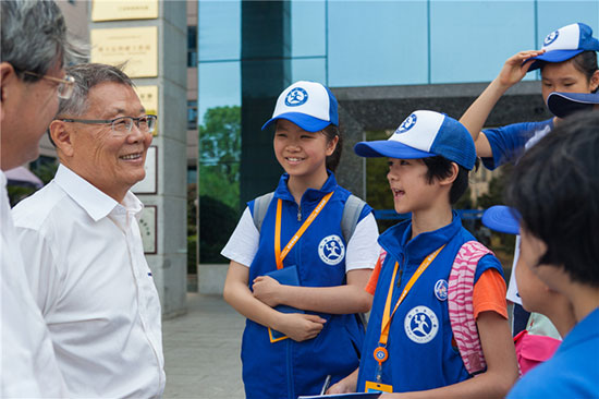 这个夏天，亲子玩转k1体育
“三栖”装备