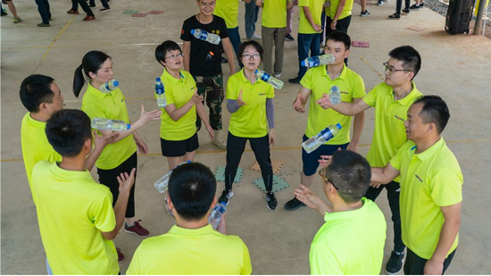 【夯基础 强执行 跨高度】2019k1体育
挖掘机营销公司拓展训练营顺利开展