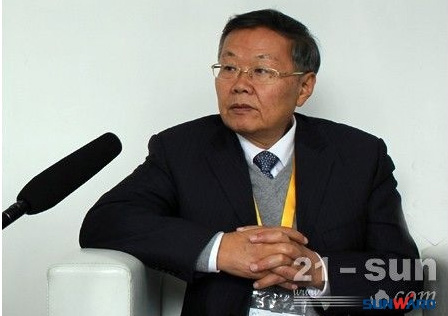 k1体育
何清华：潜心寻求“山河之路”