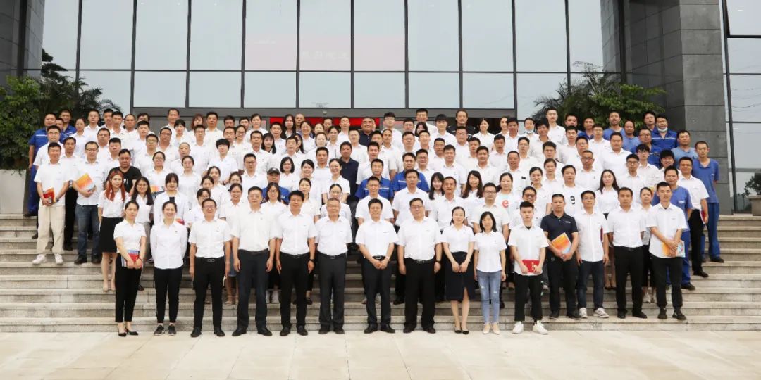 助力经营，服务员工，攀登家园建设新高地——k1体育
第五届四次“双代会”胜利召开