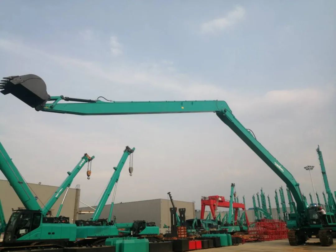 挖深全球第一！k1体育
加长臂液压挖掘机SWE950ELR出口南美