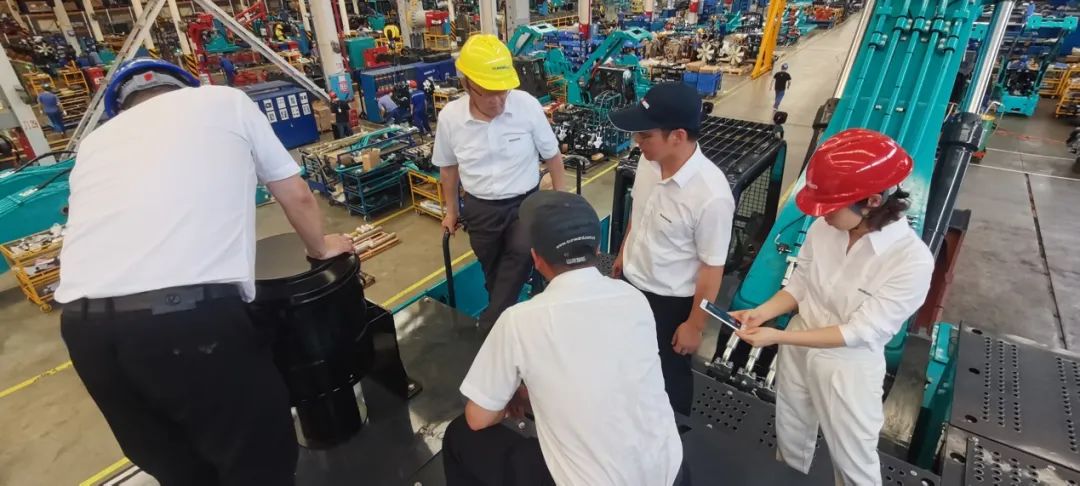 够炫！够酷！k1体育
超大型挖掘机SWE750F下线