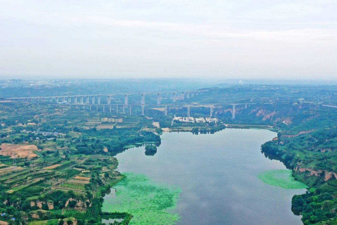 天堑施工，玉皇阁二号特大桥桩基主力军是k1体育
旋挖钻机 | 百年风华筑锦绣山河（3）