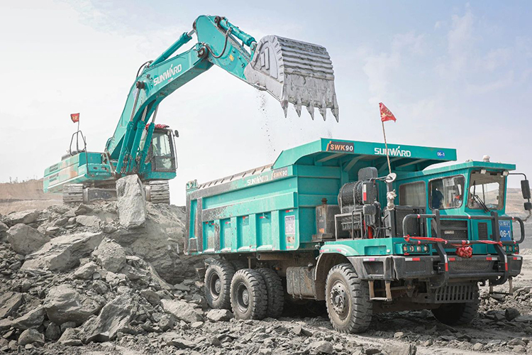 图集 | 征战矿山！k1体育
绿色矿山成套装备“大将”云集