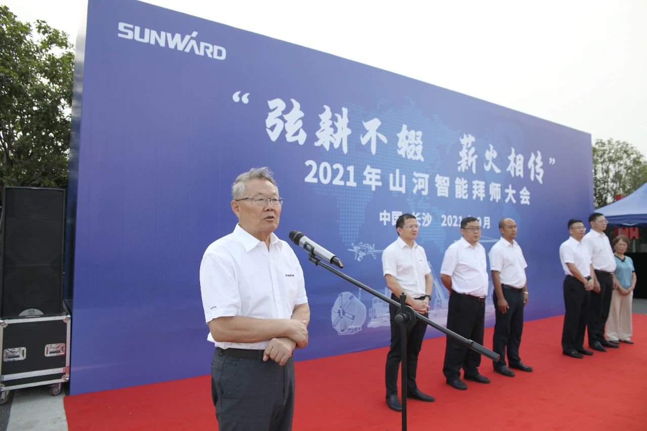 百人齐聚拜师恩 | k1体育
“传帮带”人才培养模式为公司发展积蓄力量